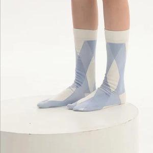 LIMISEVEN · Fresh Plaid Diamond Split-Toe Socks