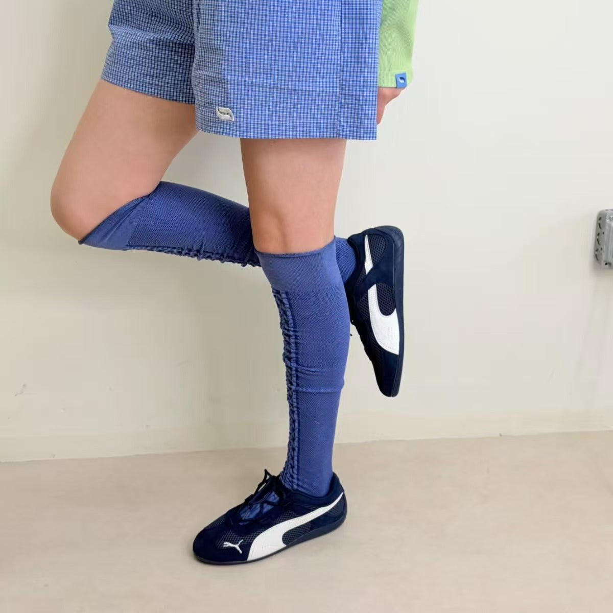 limiseven 3D wave floral pattern stacked over-the-knee socks