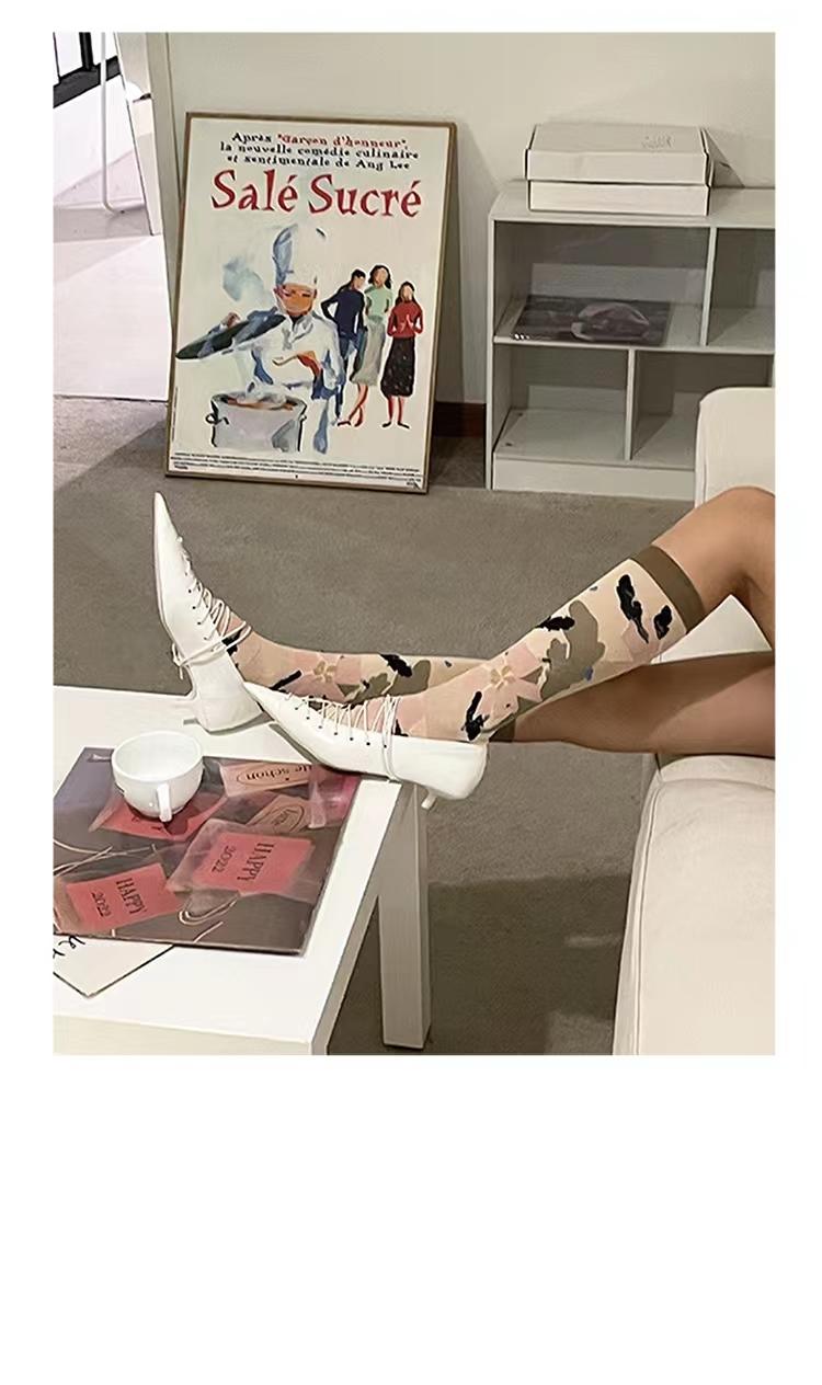 LIMISEVEN · Muted-Tone Hand-Drawn Floral Calf Socks