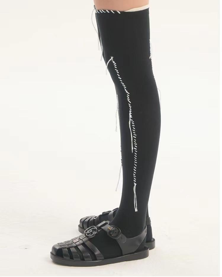 LIMISEVEN · Hand-Stitched Irregular-Line Knee-High Socks