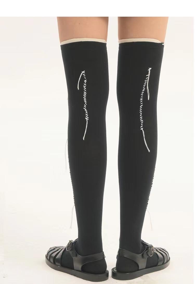 LIMISEVEN · Hand-Stitched Irregular-Line Knee-High Socks