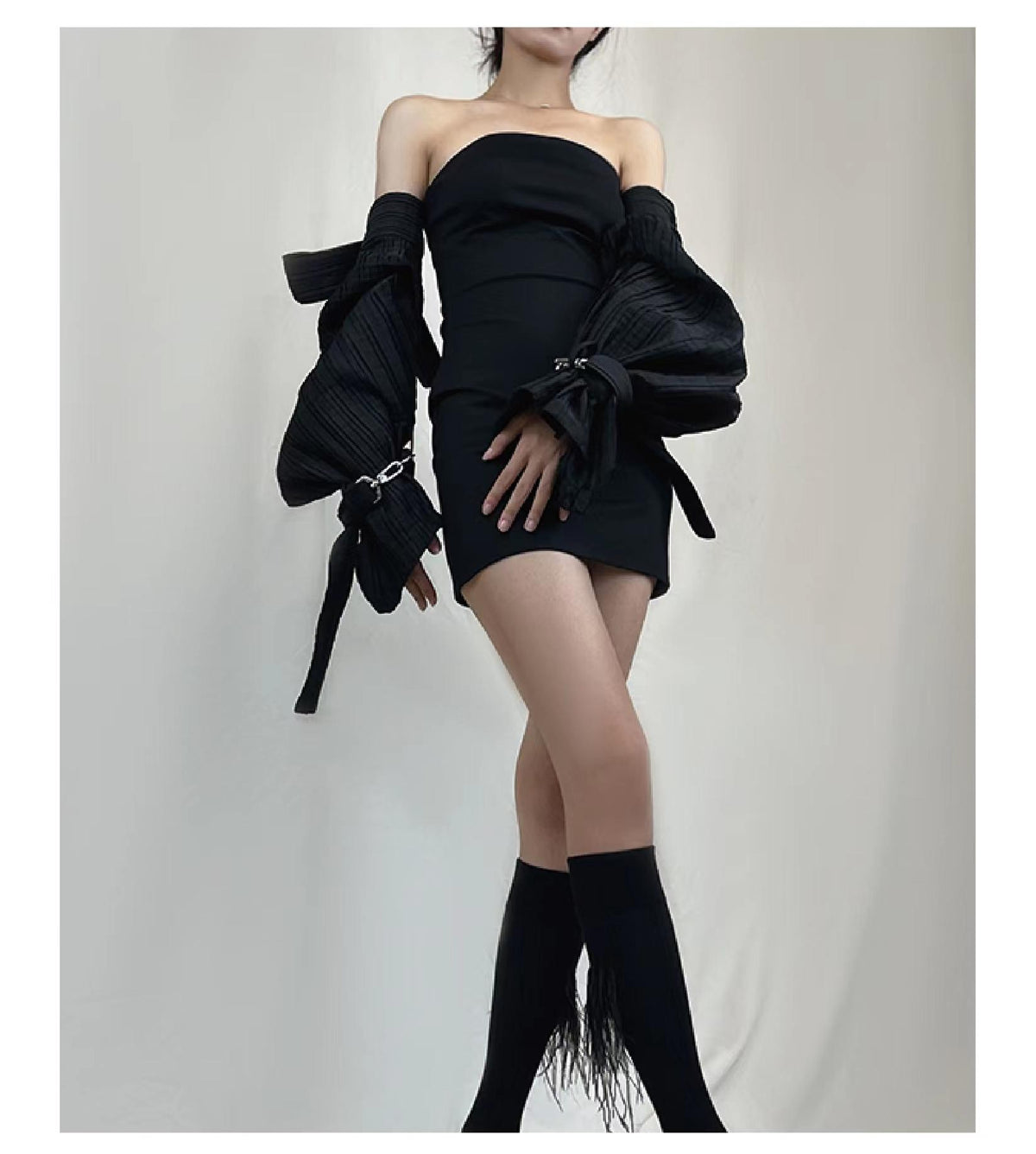 LIMISEVEN · Oversized Black Gothic Arm Warmers
