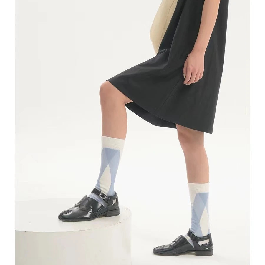 LIMISEVEN · Fresh Plaid Diamond Split-Toe Socks