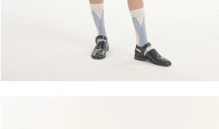 LIMISEVEN · Fresh Plaid Diamond Split-Toe Socks