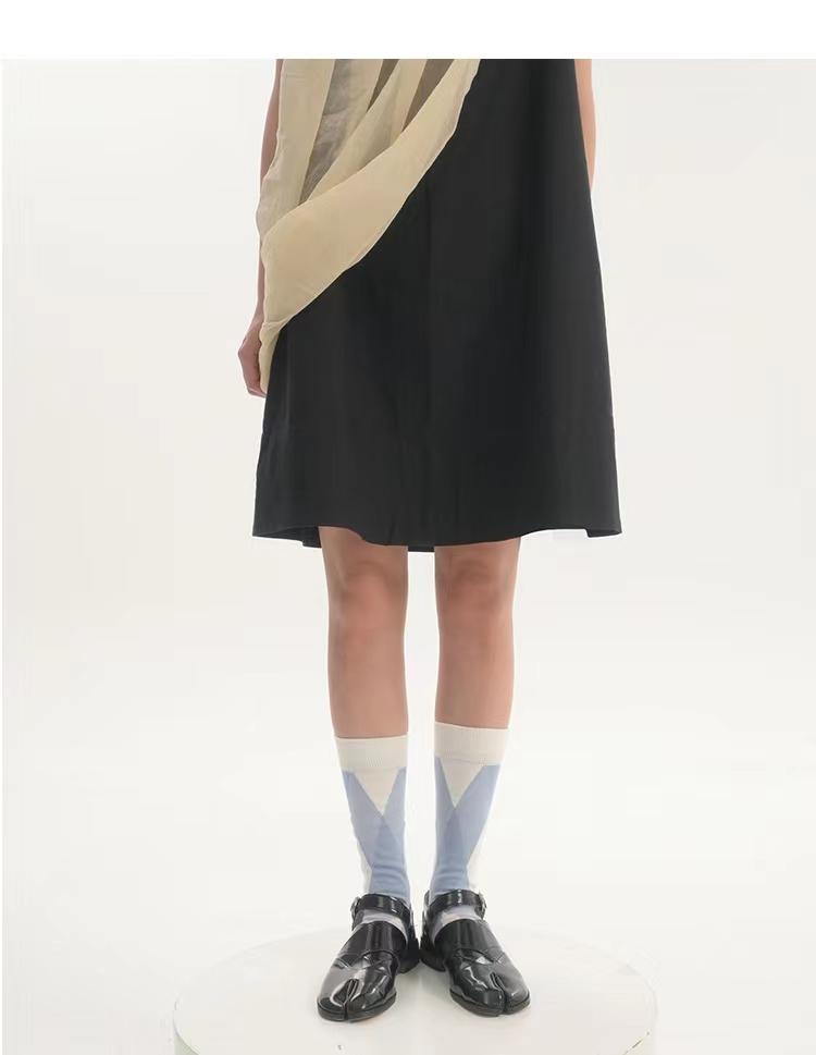 LIMISEVEN · Fresh Plaid Diamond Split-Toe Socks