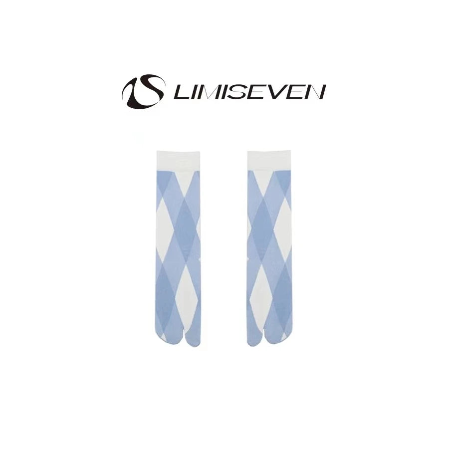 LIMISEVEN · Fresh Plaid Diamond Split-Toe Socks