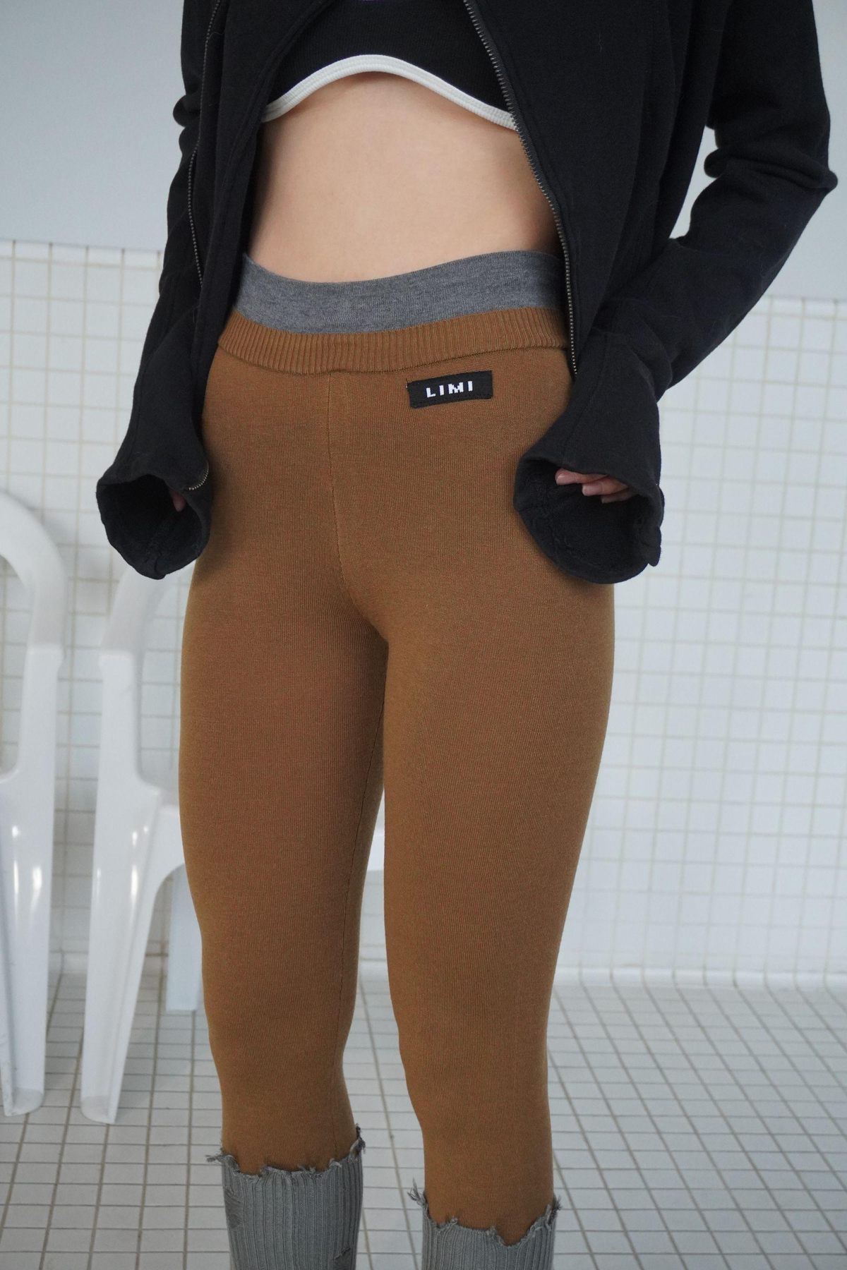LIMISEVEN · Color-Block Low-Rise Knit Leggings