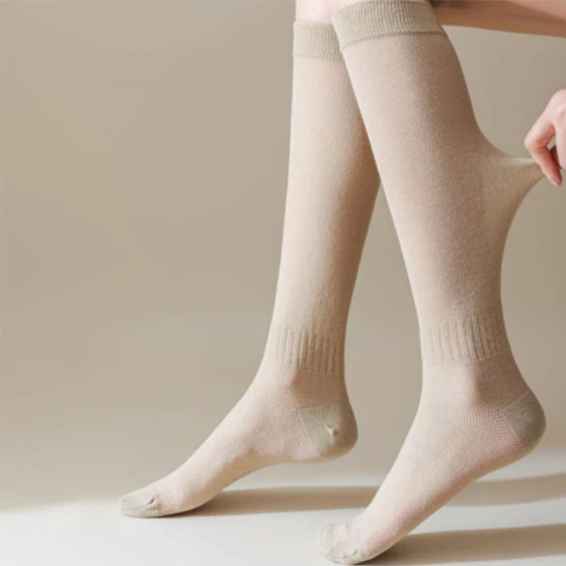 LIMISEVEN · Lightweight Solid-Color Ribbed Mid-Calf Socks