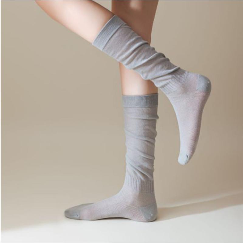 LIMISEVEN · Lightweight Solid-Color Ribbed Mid-Calf Socks