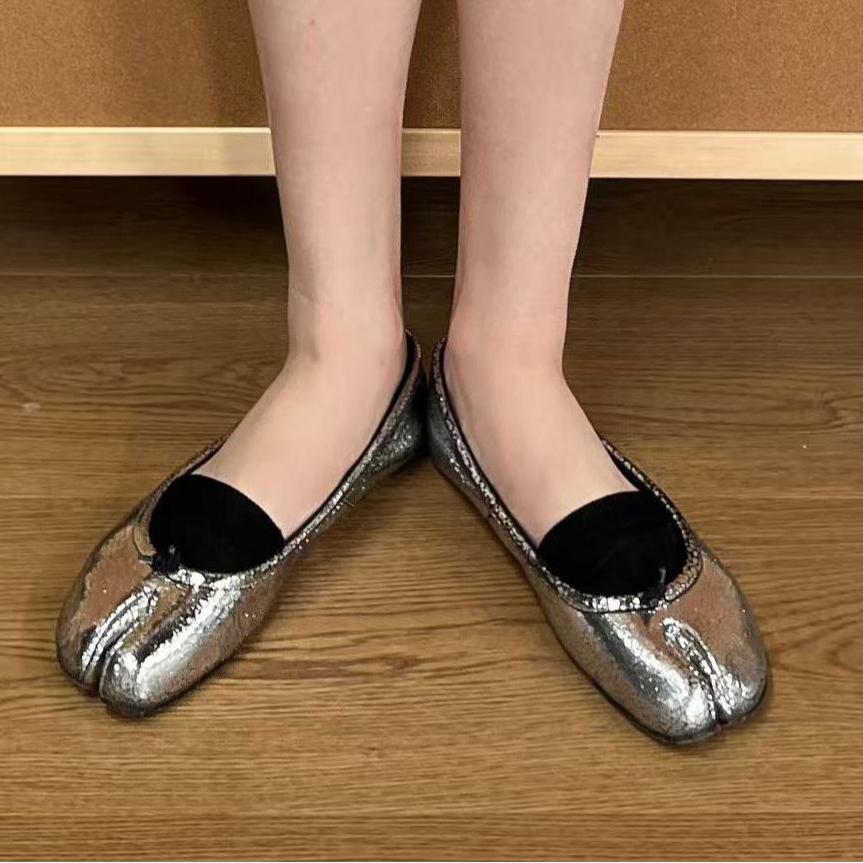 LIMISEVEN · Split-Toe Half-Foot Sock Sleeves