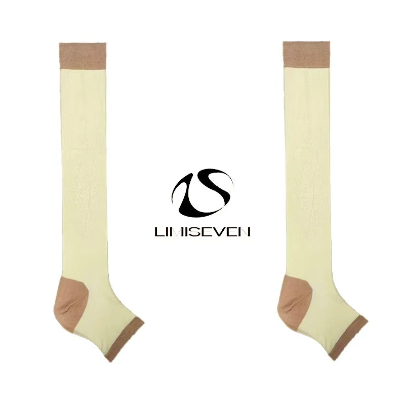 LIMISEVEN · Lightweight Color-Block Compression Slouch Socks