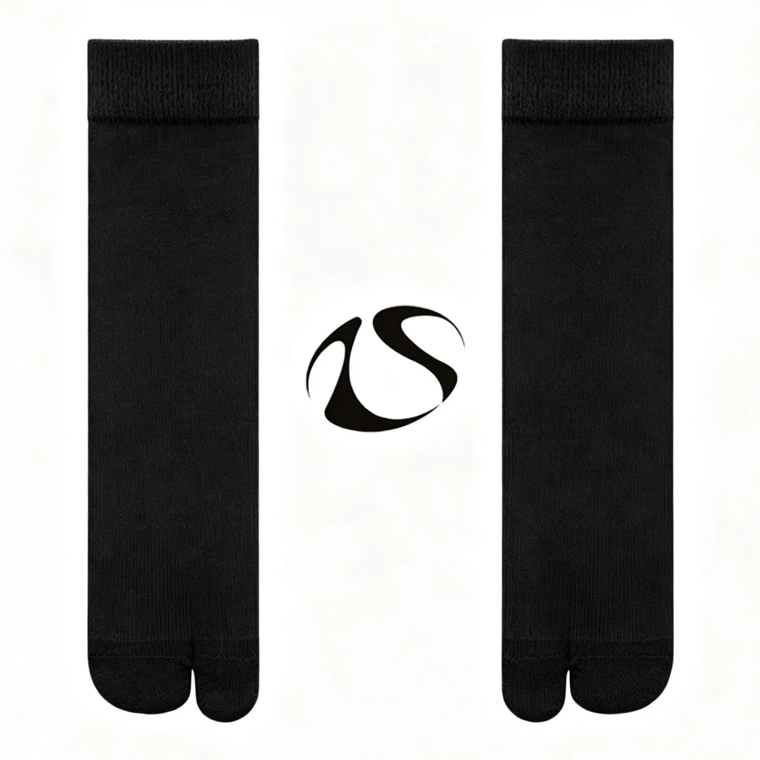 LIMISEVEN · Lightweight Solid-Color Split-Toe Socks