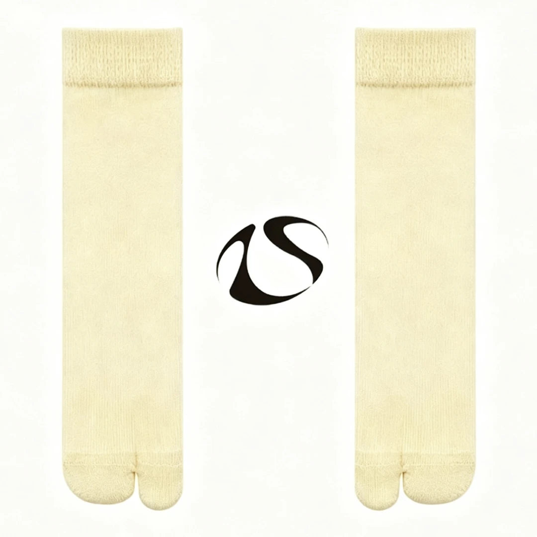 LIMISEVEN · Lightweight Solid-Color Split-Toe Socks